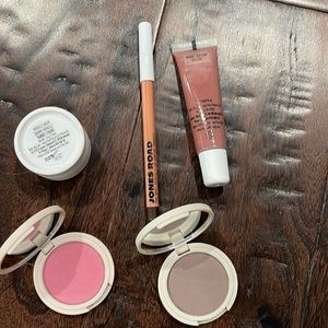 Jones Road Beauty (brand new kit-never used)